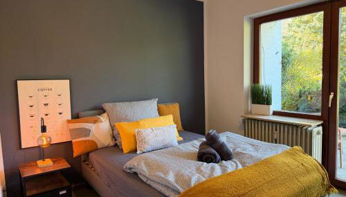 Frankfurt Work and Rest- 4 Bedrooms- 2 WCs- free Parking- 5 Queen size beds- Fast WiFi- roller shutters - Foto 3