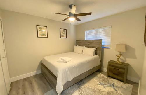 Cozy Coral Cottage with Tiki Hut, Mini Golf, Arcade and Grill - Foto 17