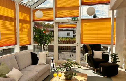 Sonnenplatz mit Parkplatz - Zentral und Elegant - Foto 3