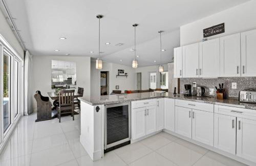 Waterfront Oasis with Private Pool - Foto 18