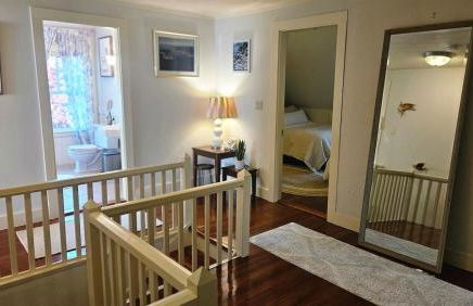 Big New England Family Home; walk to beach, shops - Foto 31