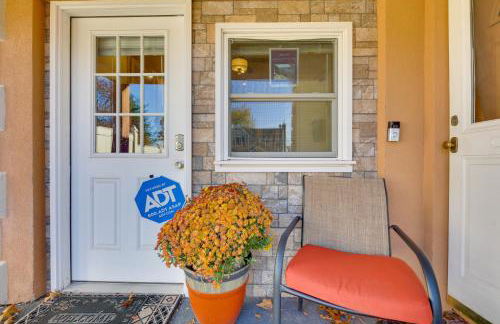 Cozy and Convenient Elmont Retreat with Patio! - Foto 19