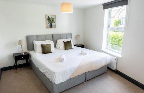 Cotswolds-Stroud-Large 9 Bed Home-Sleeps 20-Work or Leisure - Foto 44