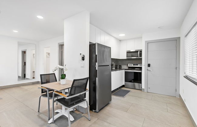 Unique Retreat - Unit C: Charming 2nd-floor Escape - Foto 9