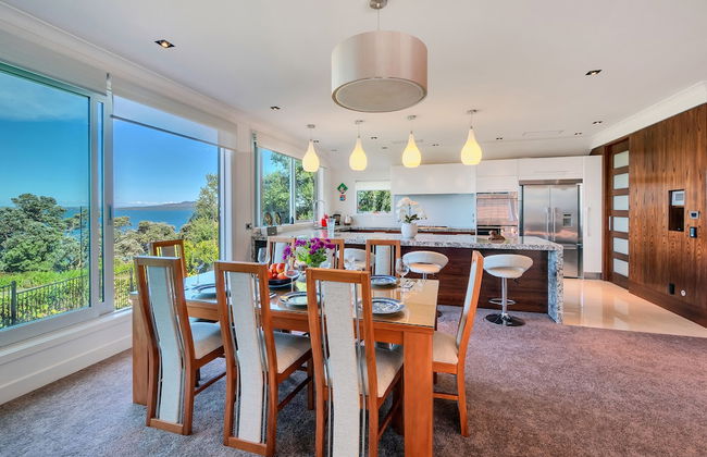 Elegant Sea-View Villa on the Northshore - Photo 17