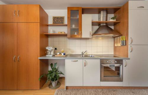 Terra Magica Deluxe Apartment OR Room with Private Parking, Terrace and Sea View - Foto 17