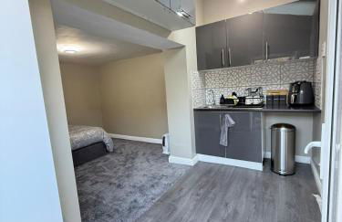 Private Studio Retreat & WiFi & HD TV & Near Town Center - Foto 5