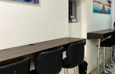 Base is a lovely place to unwind after a long day - Foto 4