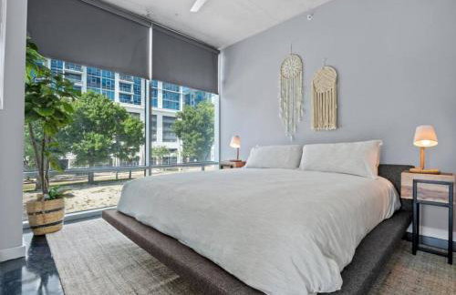 Lovely 2Bdrm 2Bath Thorton Park Condo with secure parking - Foto 21