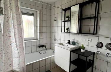 LOOT LARGE /Stadtrand /Parkplatz - Foto 11