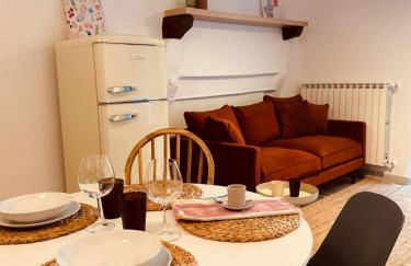 Charming 2BR Condo in Historic Piazza del Ghetto - Foto 1