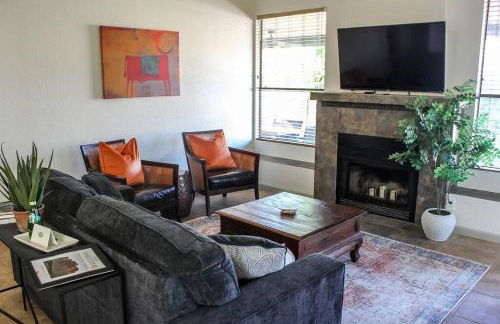 Lakefront Hacienda with Pool, Hot-tub, Tennis - Foto 7