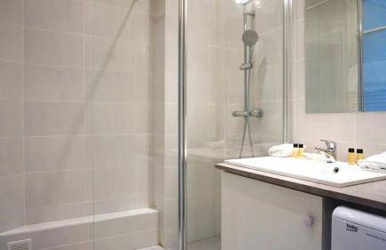 Peaceful 15th Paris Apartment with Metro Access - Foto 23