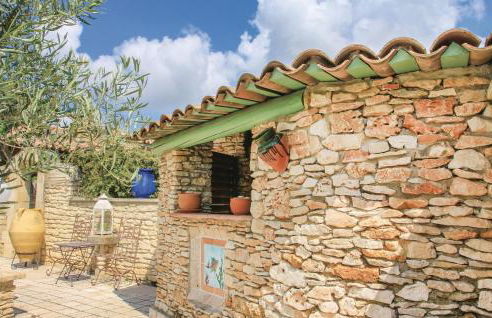 3 Bedroom Stunning Home In Gordes - Photo 33