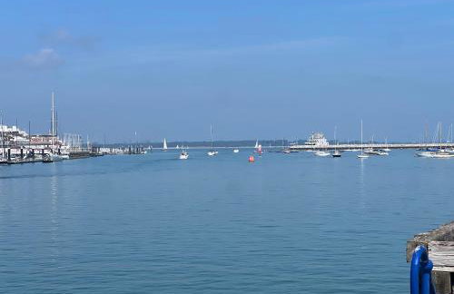 Marina Bridge House Central Cowes - Photo 29