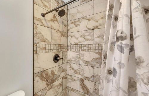 Single Story Pet Friendly Home, with Fenced Yard, Fire Pit, 5min to Downtown!! - Foto 17