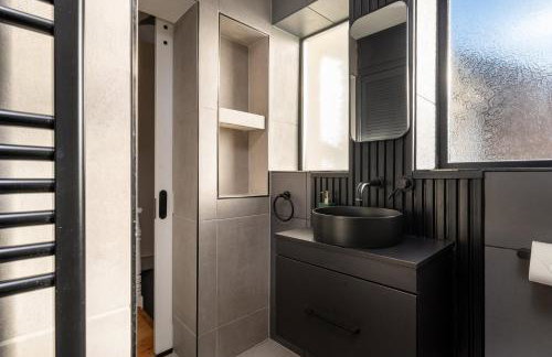 Modern 2BD Victorian Home Near Town Centre - Foto 15