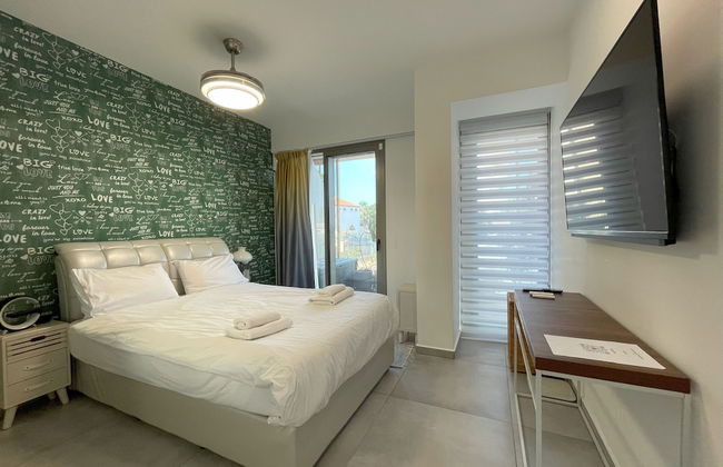 AirTLV - Luxury Apartment Port of Jaffa - Photo 3