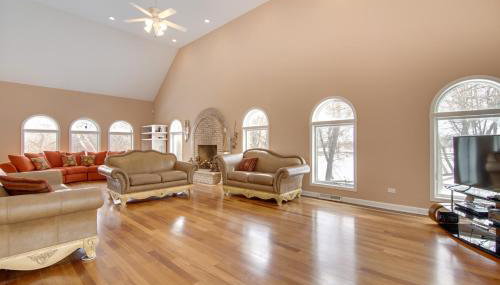 Hot Tub and Sauna Hoffman Estates Villa in Elgin! - Foto 5