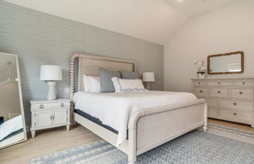 2 Mi to Public Beach! Cape Cod Gem with Fire Pit - Foto 11