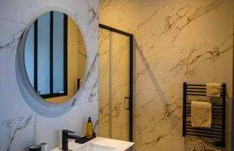 Les Trois Tours GITE de luxe Adult Only - Foto 16