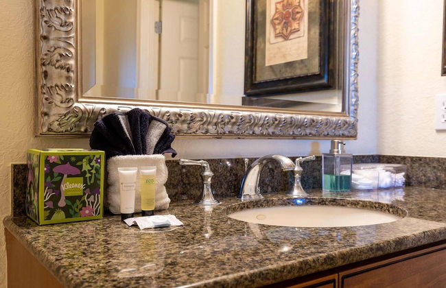 3BR Family Apartment for 8 Peaceful Residential Retreat - Foto 12