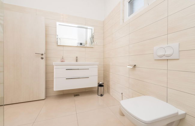 Family Friendly Pool House Ana - Foto 31