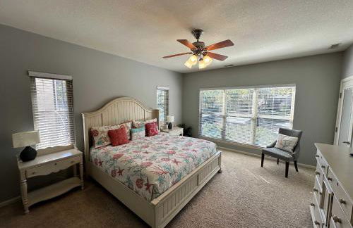 Lake It Easy - Waterfront Getaway with 7 Bedrooms - Foto 4