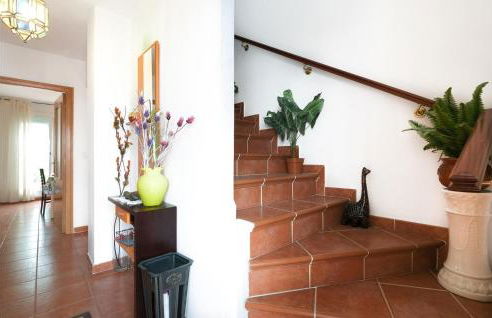 3 Bedroom Cozy Home In La Algaba - Photo 9