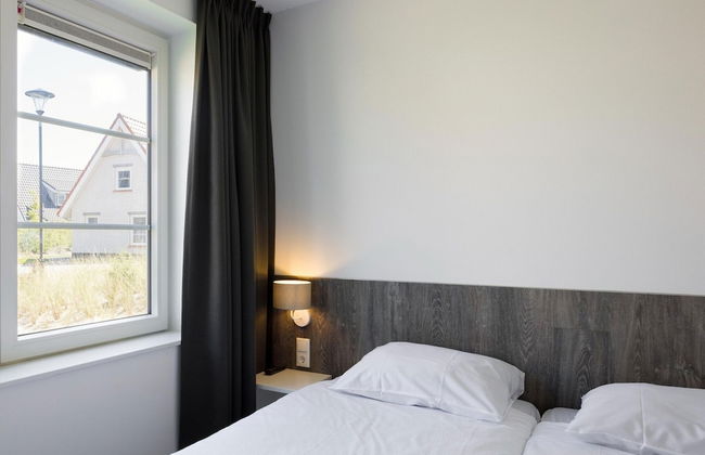 Villa Near Nieuwvliet Beach With Sauna - Photo 2