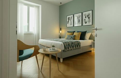 Stylish Persian Blue Room with Private Bath and WiFi - Photo 6