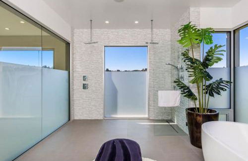 Spacious 4BR Retreat with Private Pool, Pool Table and Fast Wi-Fi Sleeps 9 Quiet Clinton Location - Foto 47