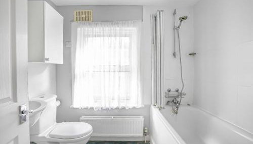 First floor 1 bed apartment with lounge and kitchen - Foto 4