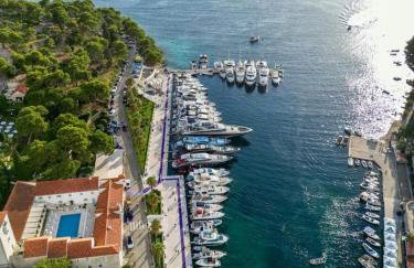 Apartments Hortenzija - Photo 1