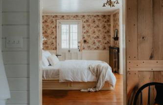 Book Village Inn - Twain Room Queen Bed - Foto 6