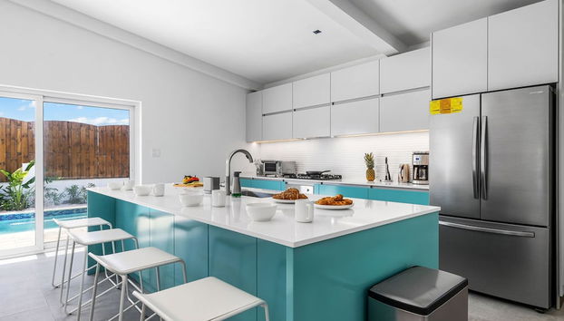 4BR 3BA Newly Built w Private Pool 5 min 2 Beach - Foto 4, Habitación