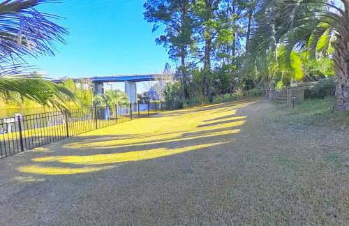 Paradise on Ocean Waterway Huge 5000 sq ft w Private Pool, Boat Dock, Grand Piano, Game Tables, BBQ, 1 acre Yard, Crib, Sleeps 34 - Foto 44