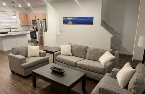 Resort Like Amenities King bd 2 Qn bds Fast WiFi Slps7 - Foto 22