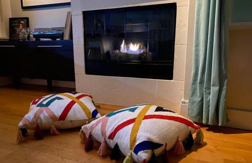 Stylish NOPA Penthouse, Remote Work Friendly - Foto 10