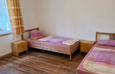 Bungalow 2 - 4-Raum-Wohnung mit Küche und 2 WC Duschen in Ohrdruf-Crawinkel - Photo 10