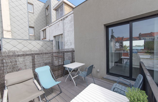 3 bedroom Apartment in Ostend with garden and terrace - Photo 5