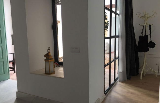 Apartamentos Los Patios de la Judería - Photo 14