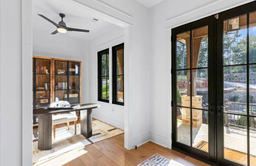 Luxe Lake Martin Home Pool Hot Tub Boat Dock - Foto 45