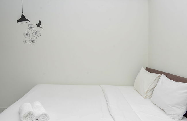 Cozy and Comfy Studio at Amethyst Apartment - Photo 5