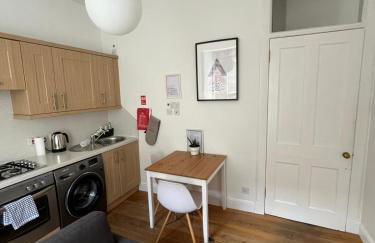 Bright 2 bedroom apartment near the meadows - Foto 9