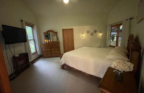 RiverFront Retreat- Spa/Hot tub, Game Room, Limited Gym - Foto 13