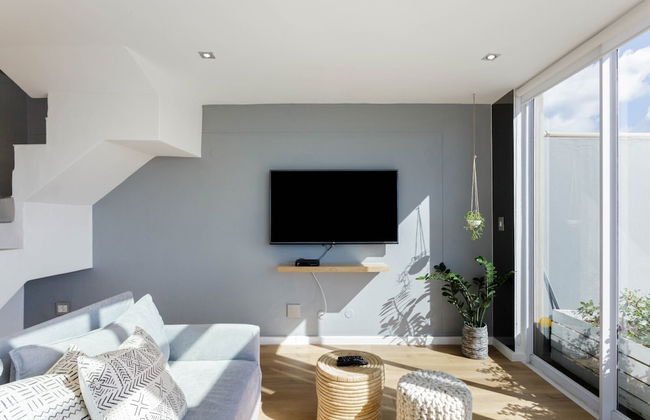 Modern, Chic Penthouse With Mountain, City Sea Views - Foto 13