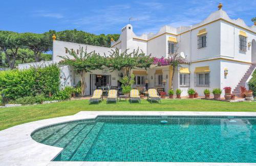 Villa Arin - Beachside Family Home by Finest Rentals - Photo 2