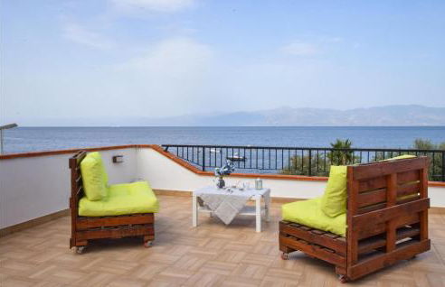 Nice Apartment In Reggio Calabria - Foto 7