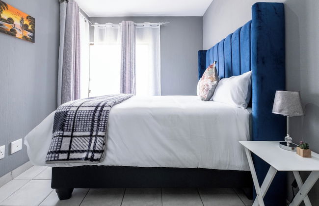 Explore This Stylish and Classy Apartment - Foto 3